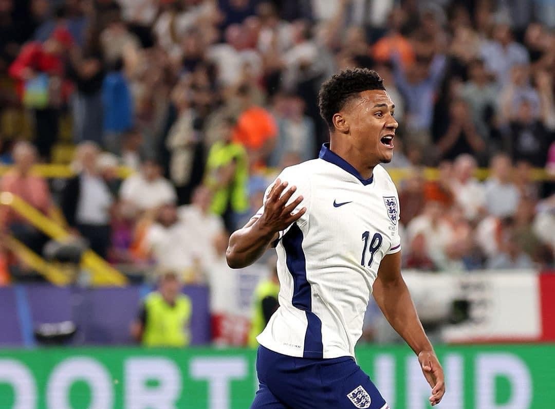 Ollie Watkins sẽ là quân bài quan trọng của Southgate trước Tây Ban Nha