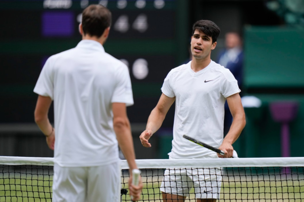 Carlos Alcaraz thắng Daniil Medvedev tại bán kết. Ảnh: Wimbledon