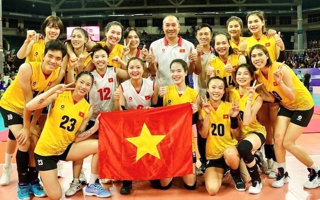 Bóng chuyền Việt Nam ngày 1.7: Tuyển nữ lên đường dự FIVB Challenge Cup