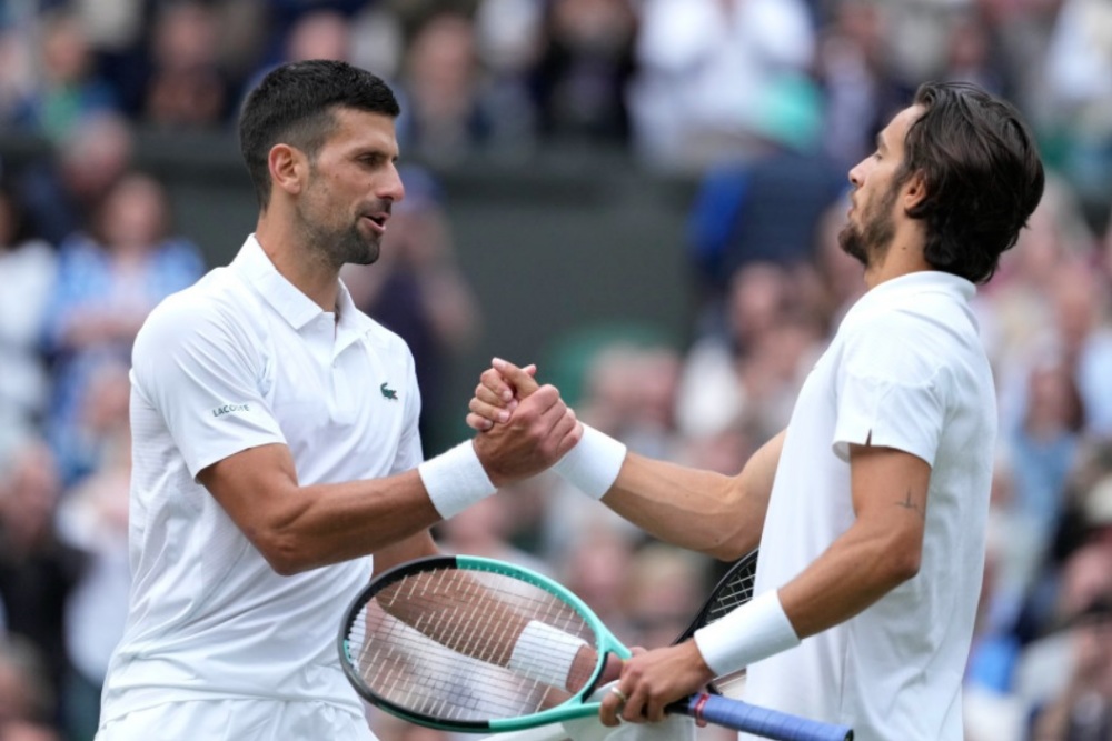 Novak Djokovic dễ dàng hạ Lorenzo Musetti ở trận bán kết 2. Ảnh: Wimbledon