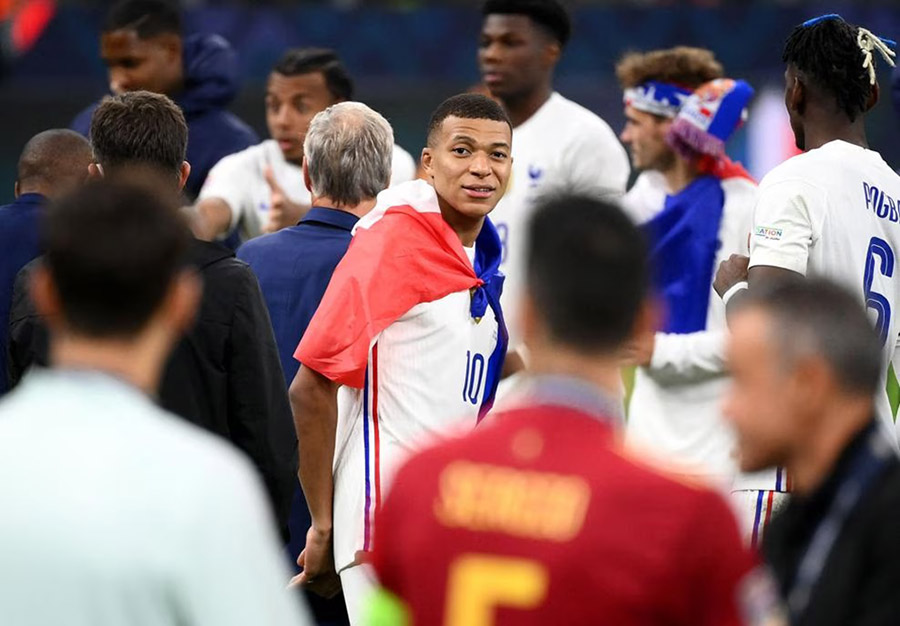 Tiền đạo Mbappe được huấn luyện viên Tây Ban Nha đánh giá cao. Ảnh: UEFA