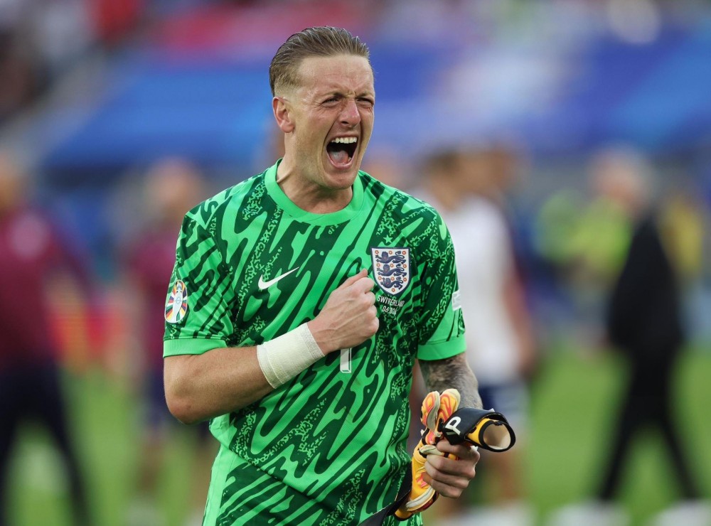 Bí quyết cản phá phạt đền của Jordan Pickford