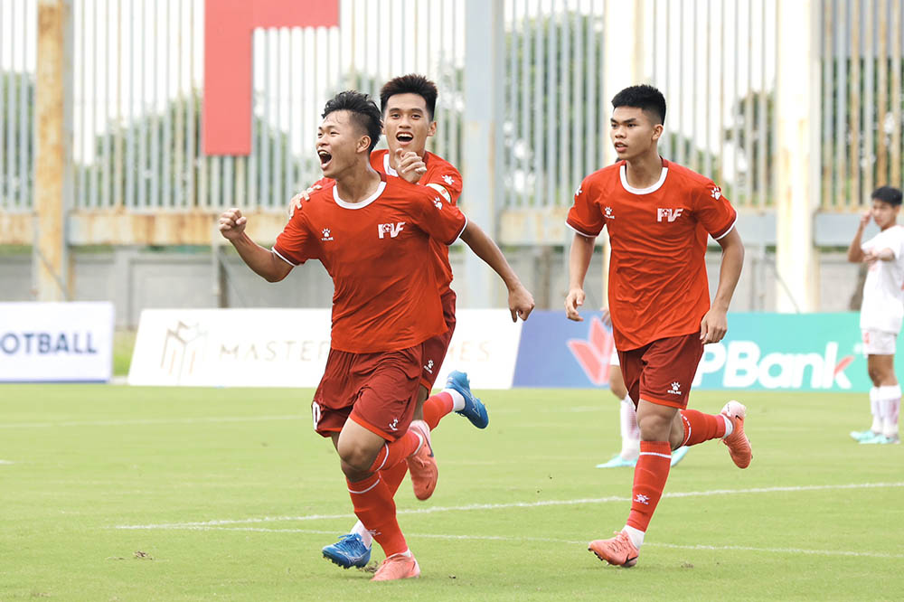 U21 PVF sớm có bàn thắng vào lưới U21 Thể Công Viettel. Ảnh: VFF